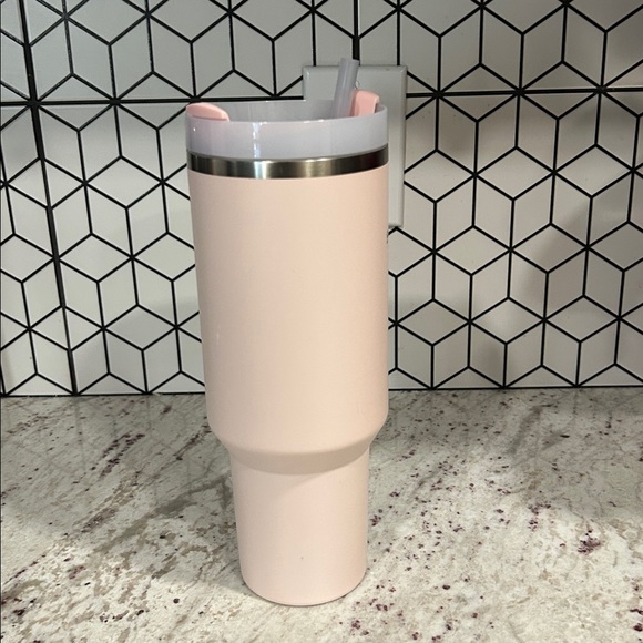New! Stanley 40 oz. Quencher H2.0 FlowState Tumbler Pink Dusk - Picture 5 of 13